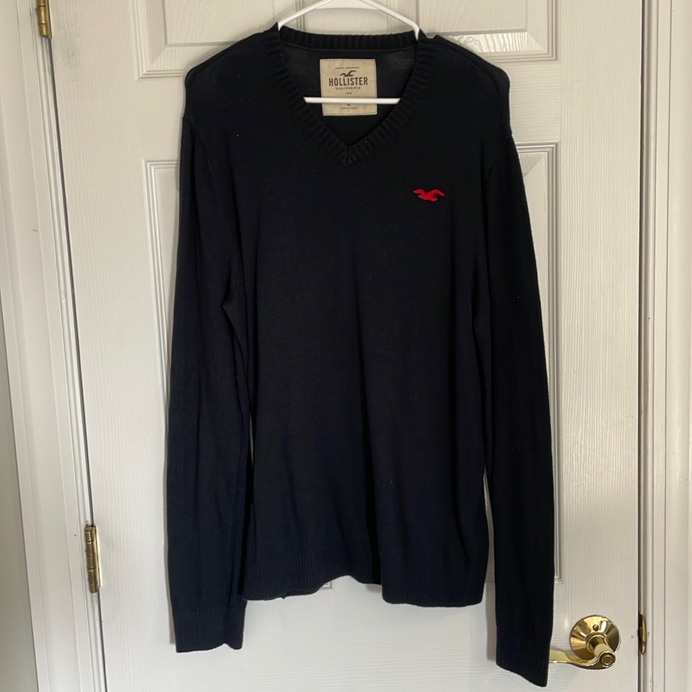 Hollister Men’s V-Neck Sweater, Black, size L